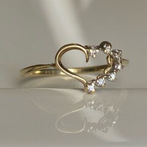 Elegant Vintage 14k Gold Heart Ring with Diamonds